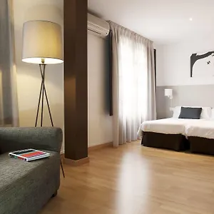 mh-apartments-opera-rambla.catalonia-hotels.com/